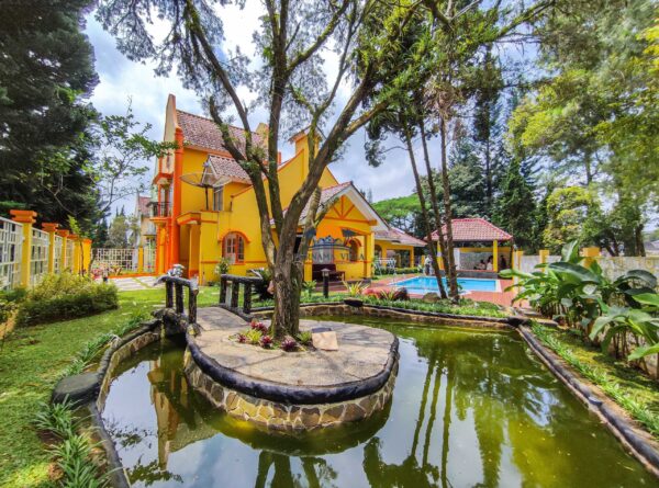 VILLA GUNSAS R